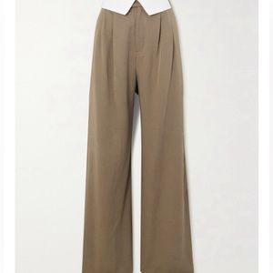 Reformation Stevie pleated pants. Size 6. New with Tags.